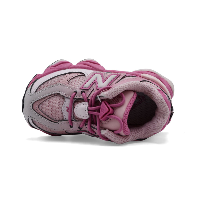 Sneakers Bambina New Balance 9060 Bungee Rosa Dal Look Chunky