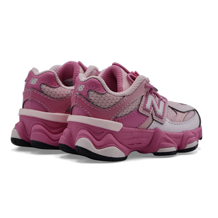 Sneakers Bambina New Balance 9060 Bungee Rosa Dal Look Chunky