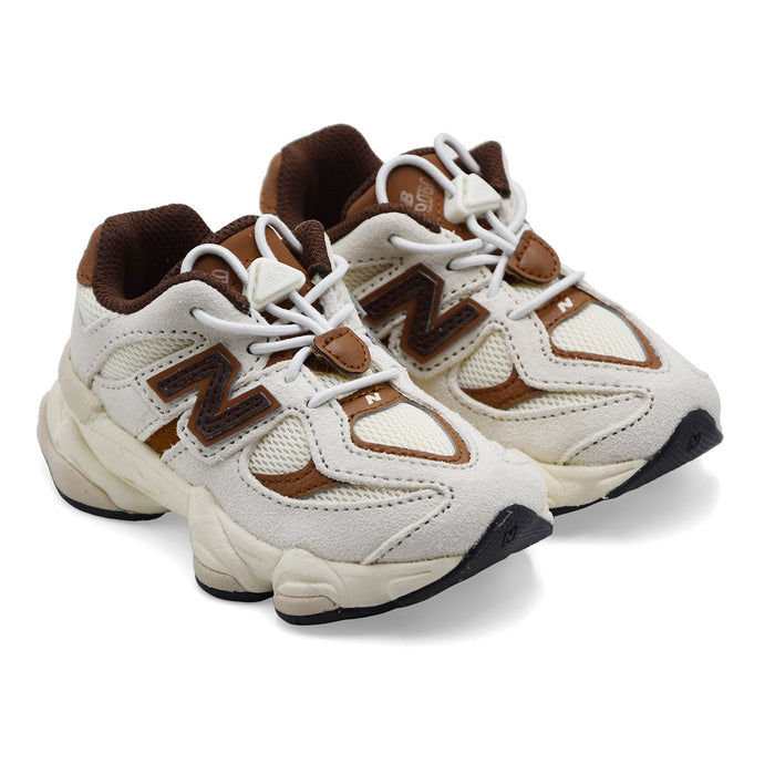 Sneakers Bambino New Balance Camoscio Bianco Dettagli Marrone