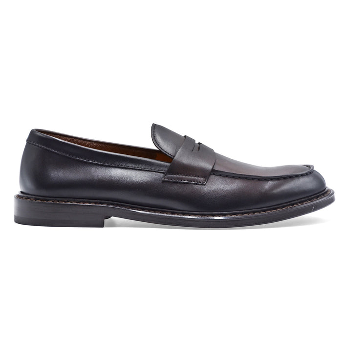 Mocassini Uomo Doucal’s Pelle Testa Moro Dal Design Classico