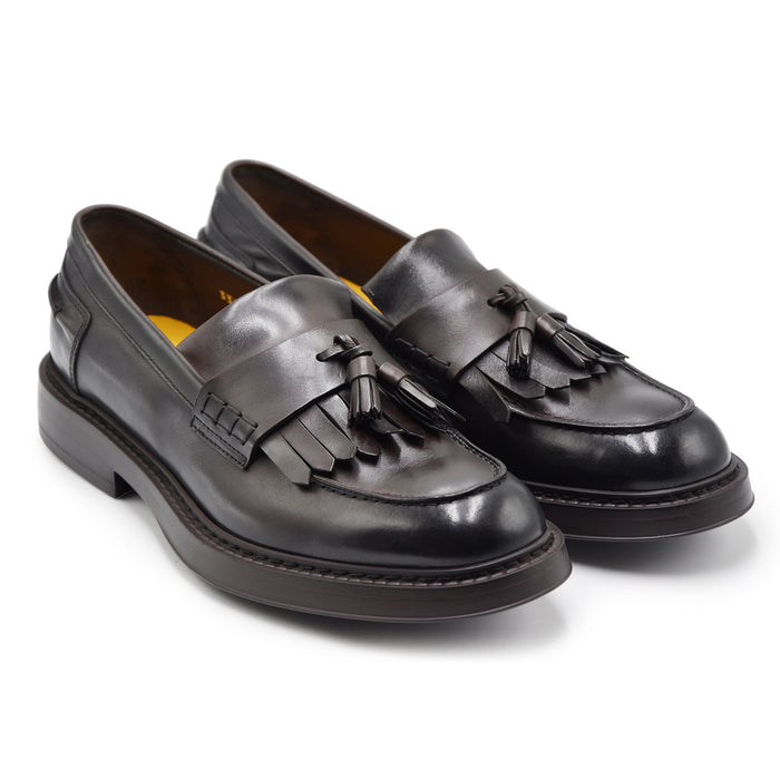 Mocassini Doucal's Uomo Con Frangia E Nappine Pelle Testa Moro