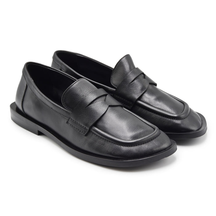 Mocassini Elena Iachi Donna Nero In Pelle Design Contemporaneo