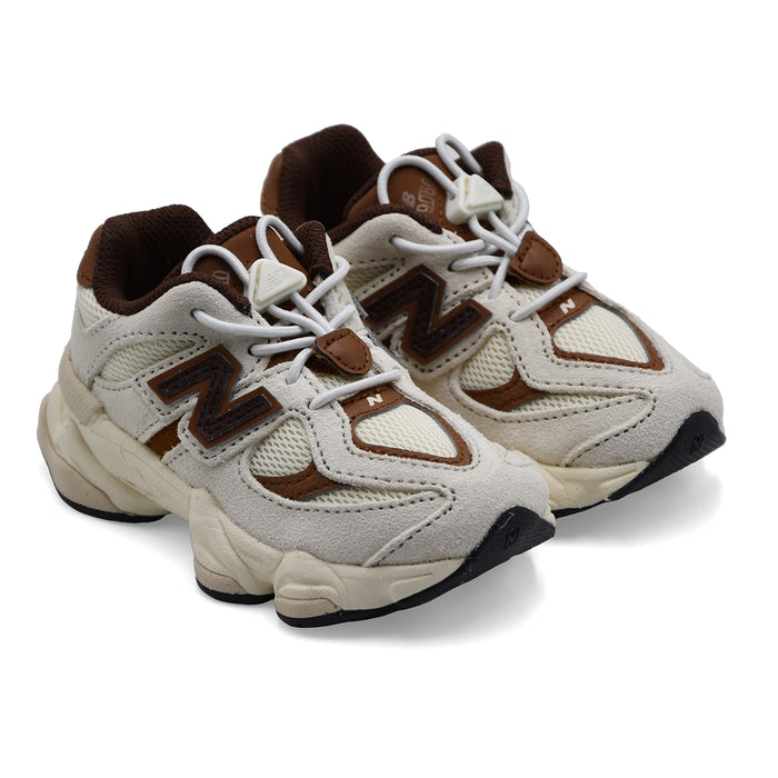 Sneakers Bambino New Balance Camoscio Bianco Dettagli Marrone