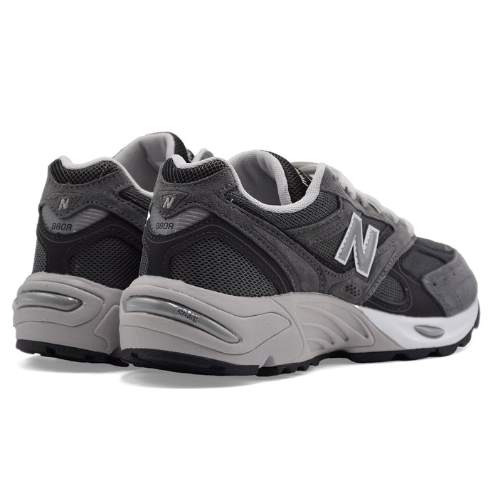 Sneakers Donna New Balance 880R Grigio Castlerock Black Cement
