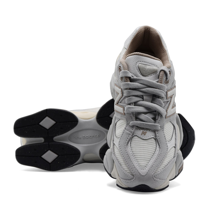 Sneakers Donna New Balance 9060 Grigio Dal Design Futuristico
