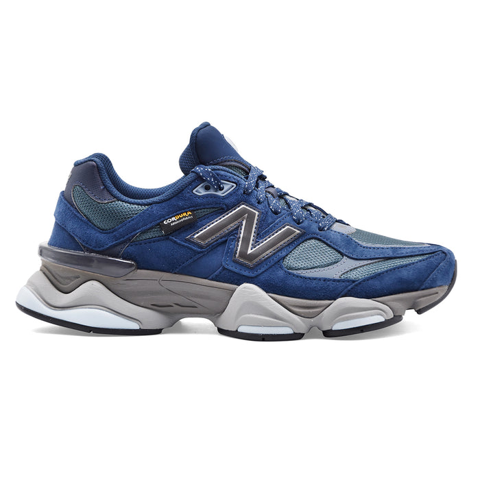 New Balance Uomo Sneakers U906023D In Camoscio Blu E Tessuto